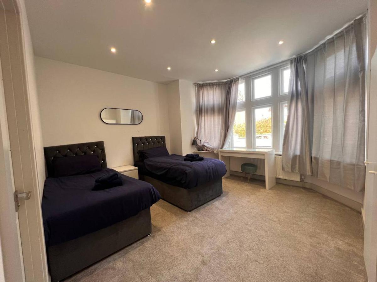 Star London Finchley Road 3-Bed Oasis With Garden Aparthotel Exteriör bild