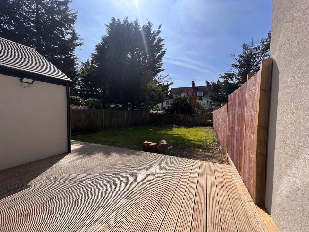 Star London Finchley Road 3-Bed Oasis With Garden Aparthotel Exteriör bild